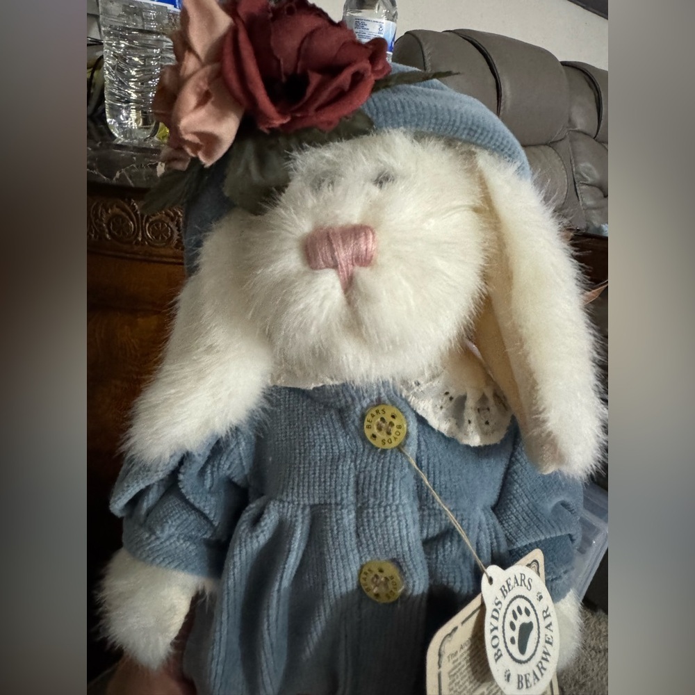 Collectible Boyds Bears Stuffed Animal Vanessa D. LaPine style # 91662 , Rabbit/